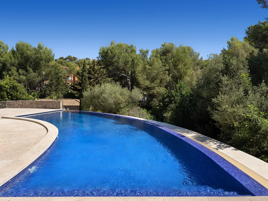 Villa moderna proprio sulla spiaggia-7