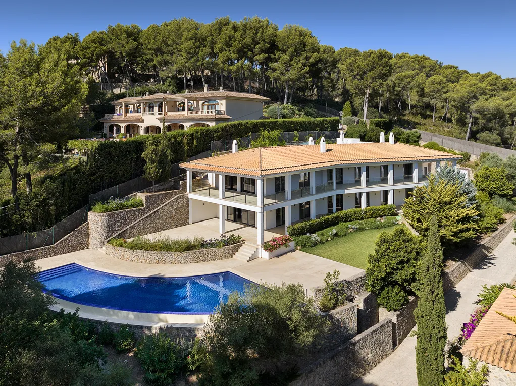 Villa moderna proprio sulla spiaggia-5