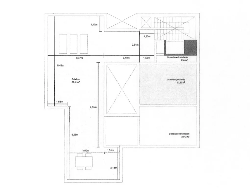 Vila moderna amb jardí a poca distància de la platja-18