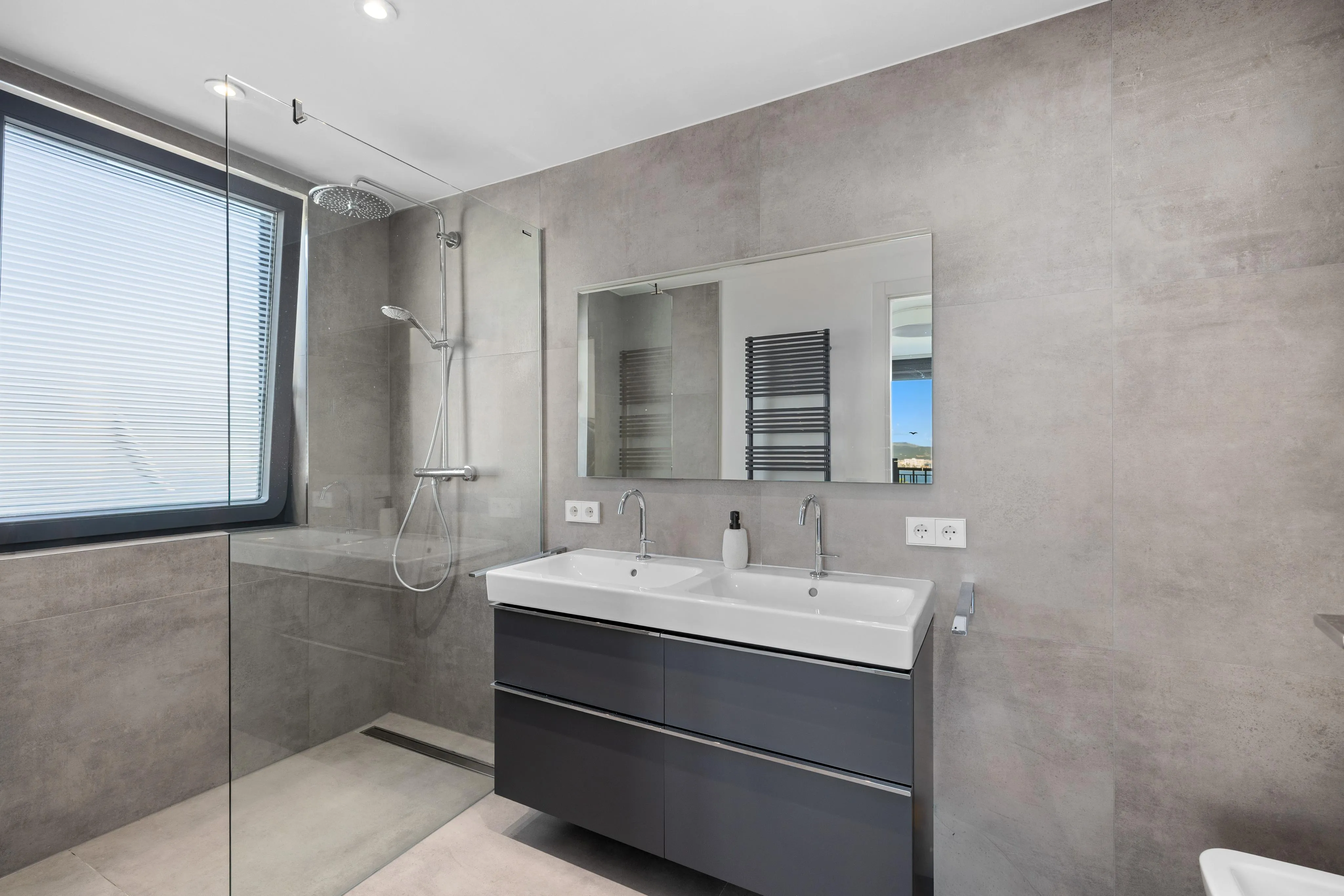 Hoogwaardig penthouse in eerste zeelijn met terrassen-8