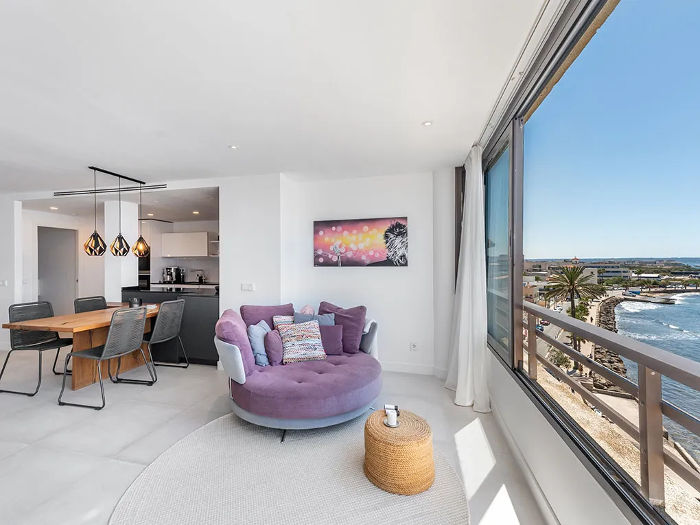 Duplex rénové avec vue directe sur la mer à Cala Gamba-4