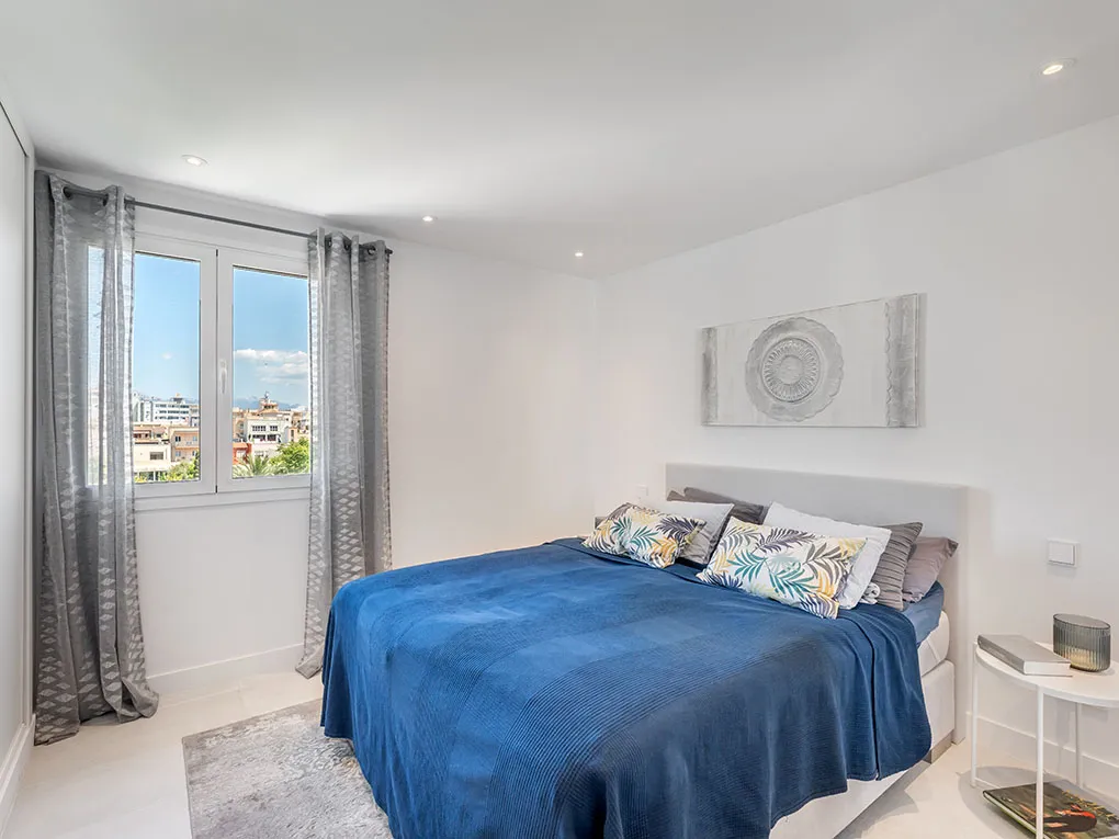 Duplex rénové avec vue directe sur la mer à Cala Gamba-6