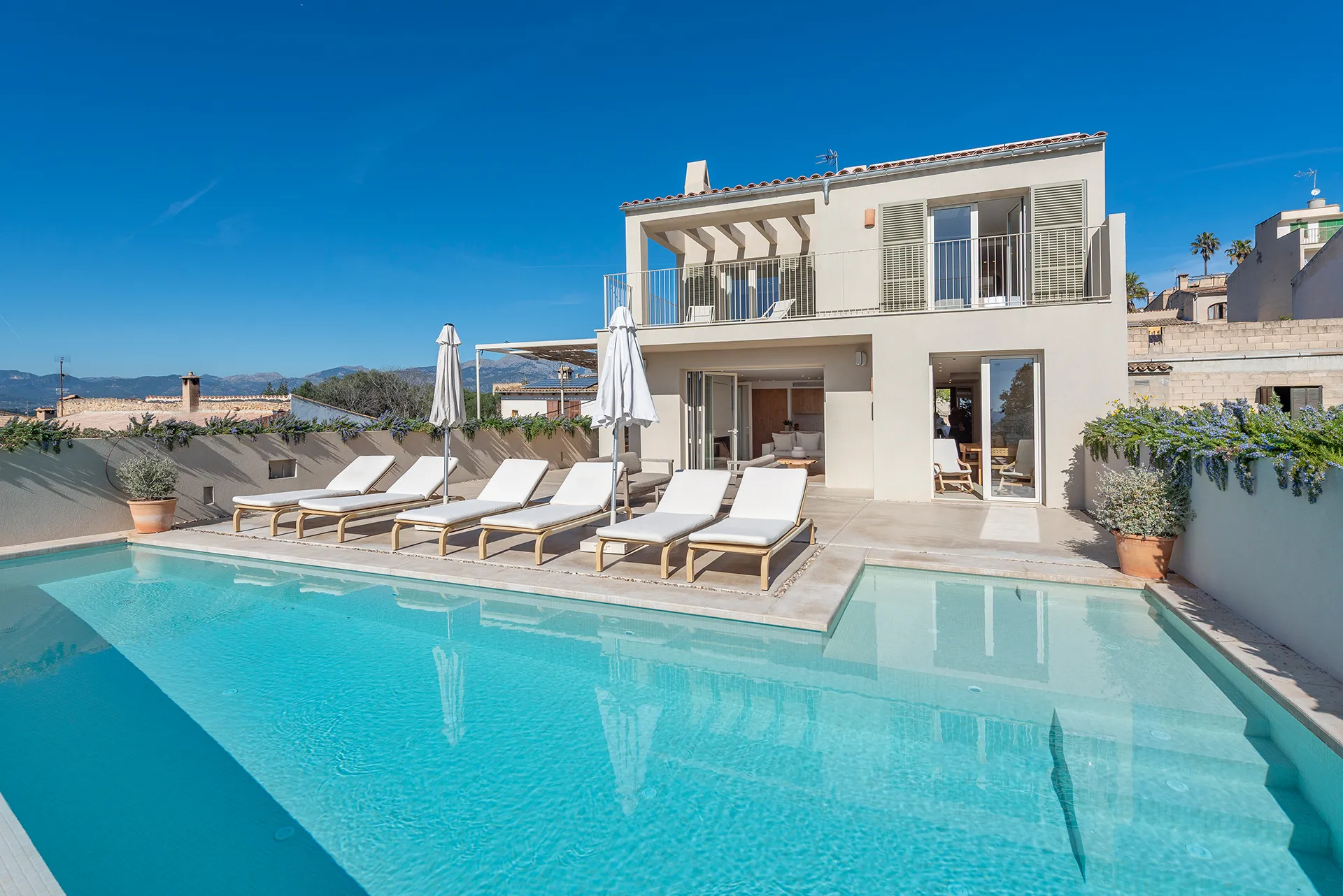 Villa with ETV License in Búger: Exclusivity, Comfort and Six‑Figure Rental Potential.-2