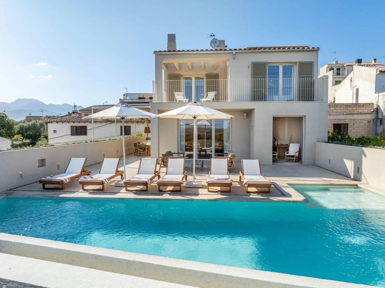 Exclusief huis in Búger: luxe, rust en een rendement van zes cijfers-3