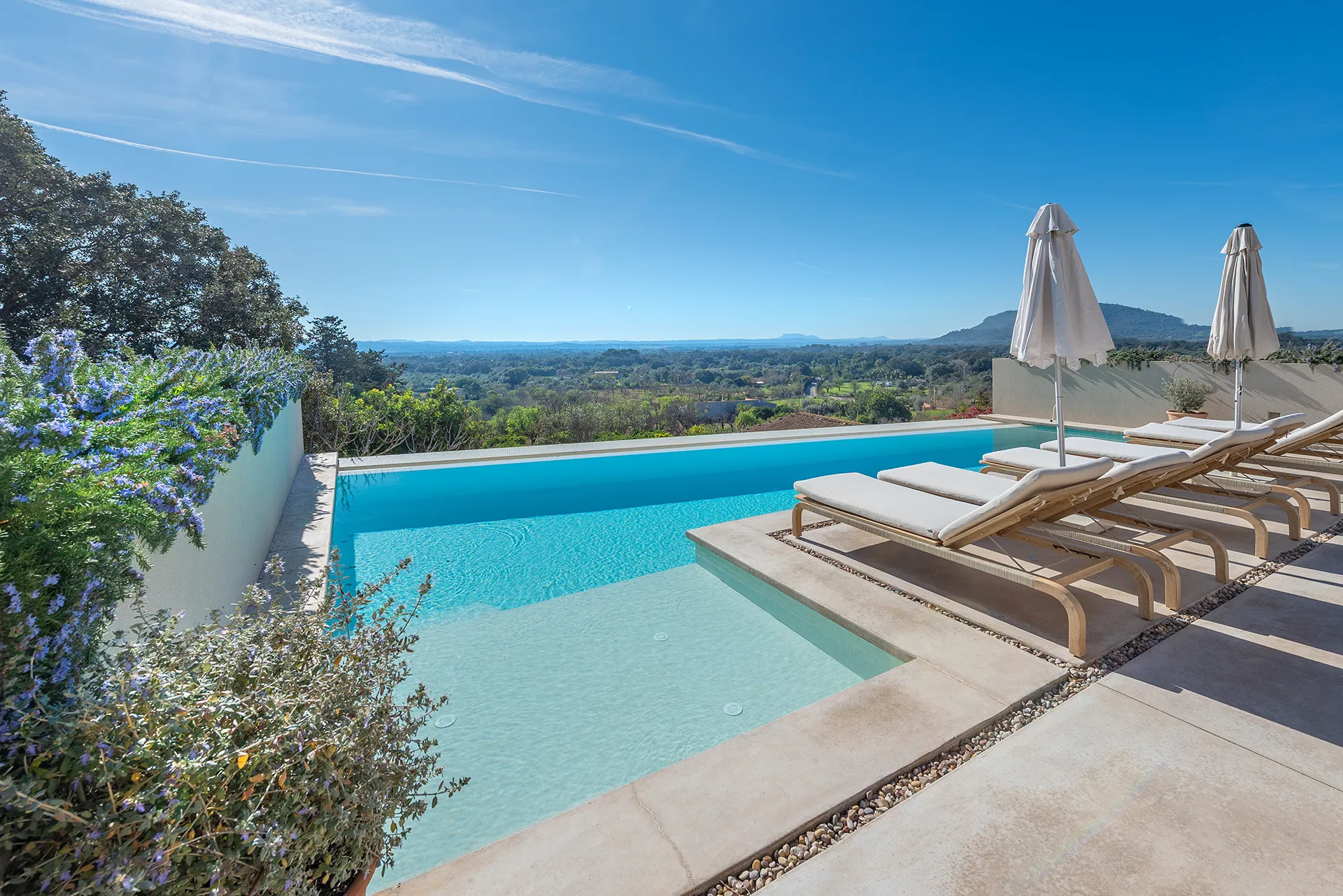 Villa with ETV License in Búger: Exclusivity, Comfort and Six‑Figure Rental Potential.-1