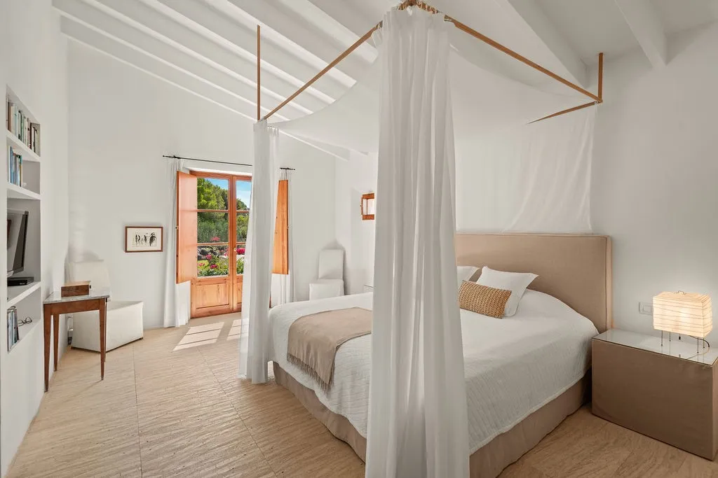 Unique finca oasis with purist, elegant aesthetics and panoramic sea views-9