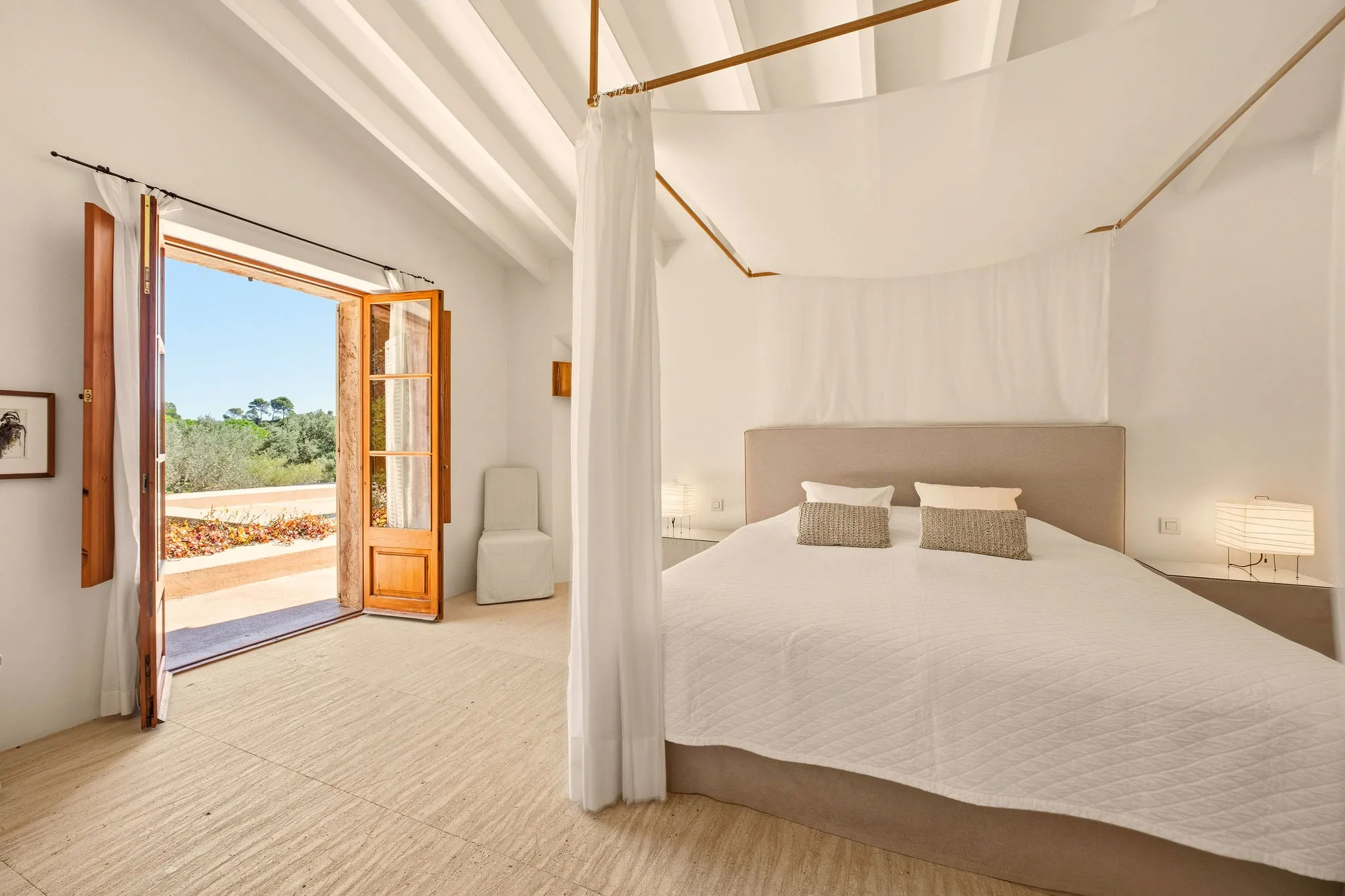 Finca oasis única con estética purista y elegante y vistas panorámicas al mar-16