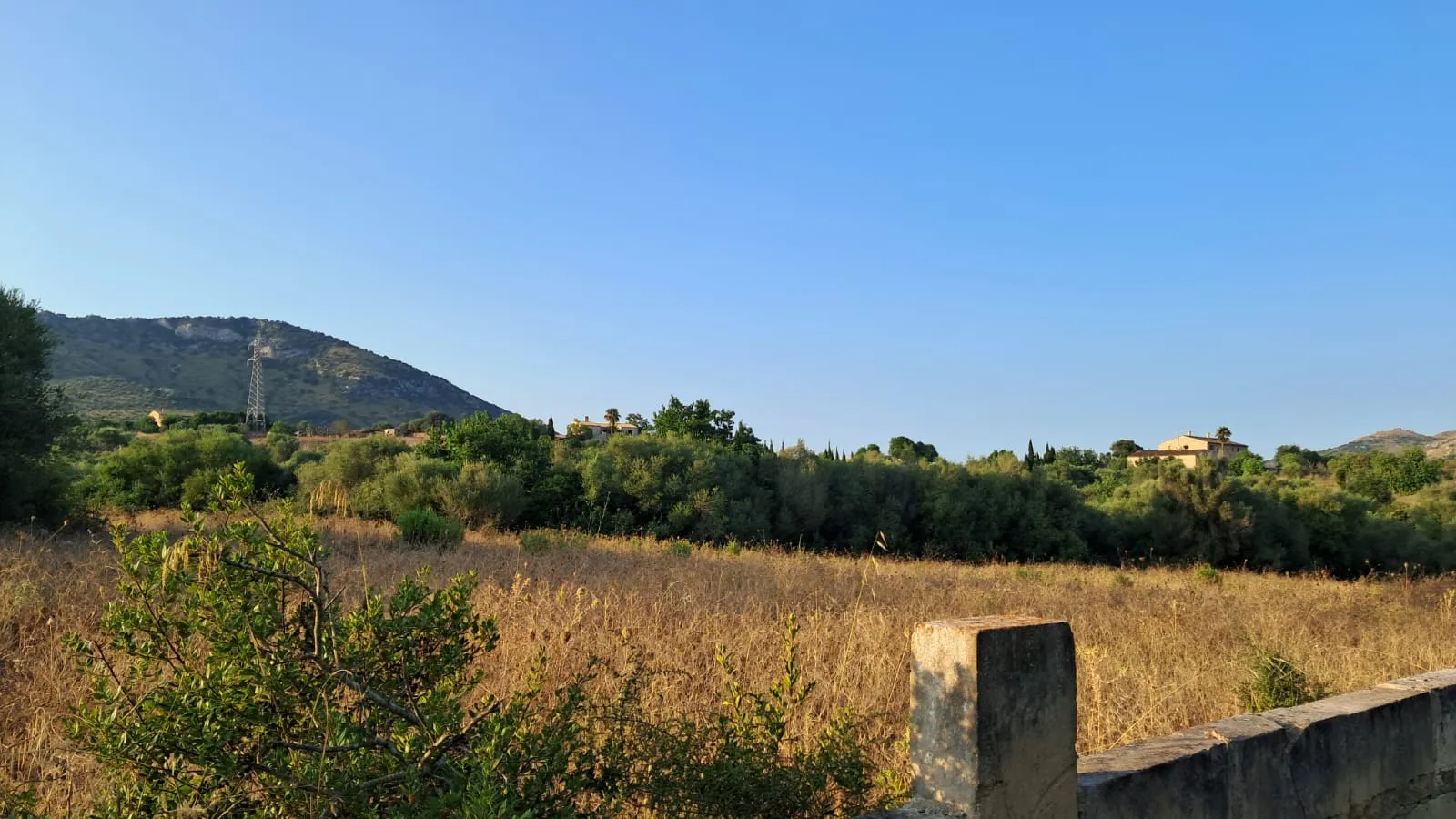 Terreno con vistas y proyecto de construcción – a 45 minutos del aeropuerto de PMI-2