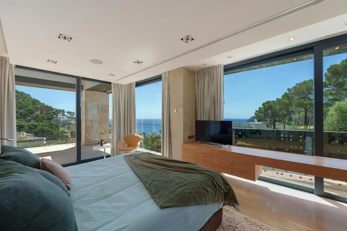 Exclusive coastal residence in Canyamel-9