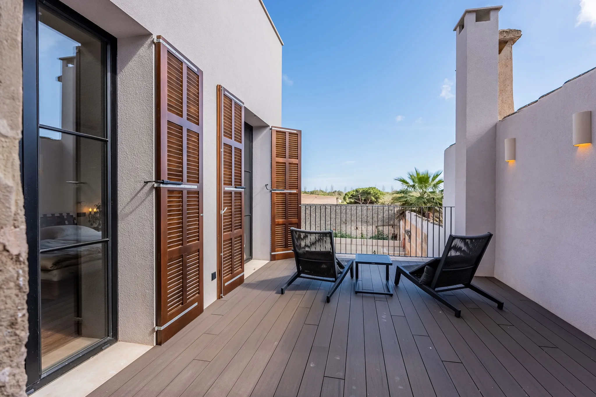 Elegant radhus med hiss, takterrass och pool-3