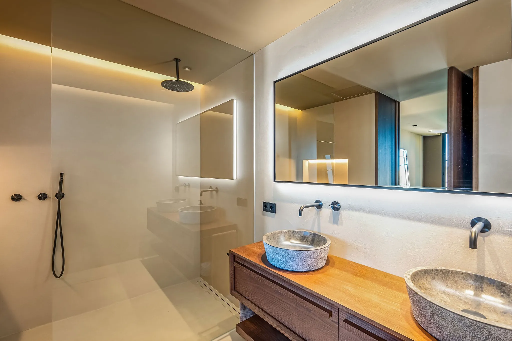 Elegant herenhuis met lift, dakterras en zwembad-4