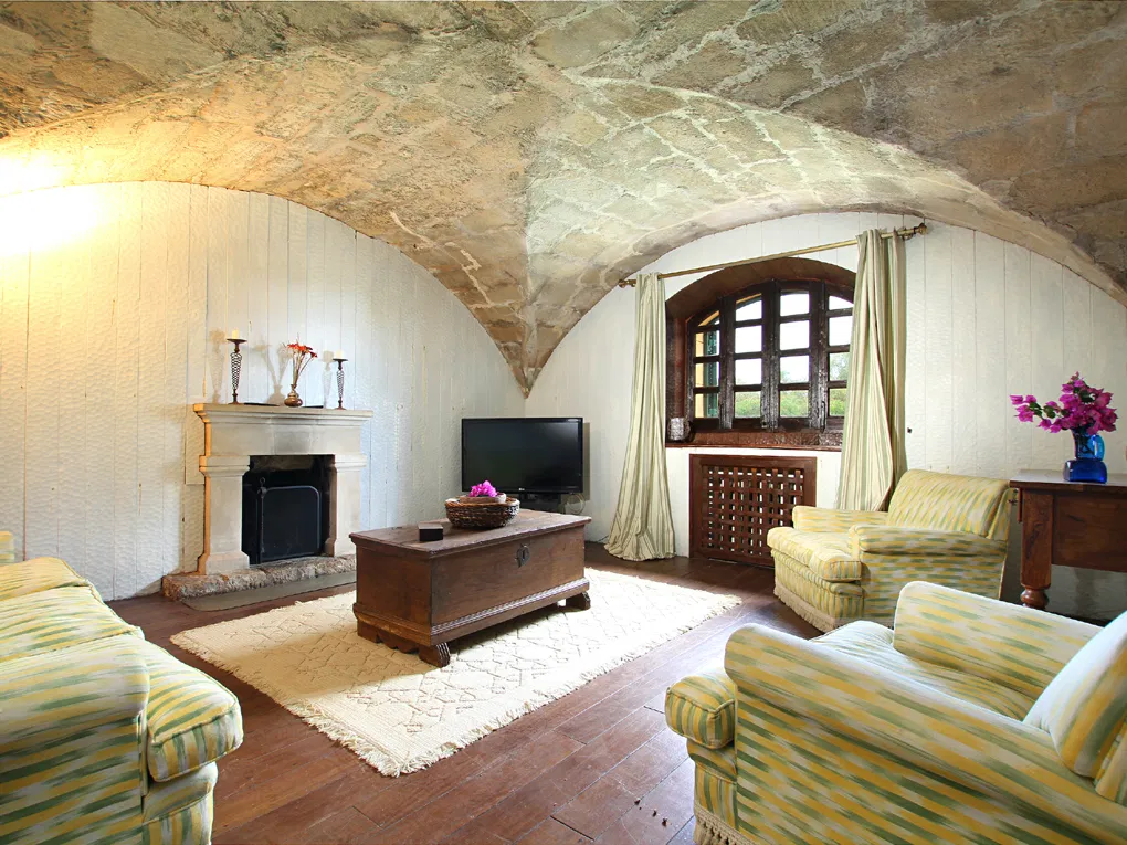 Marvellously charismatic property in Pollensa with ETV licence-12