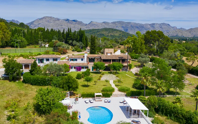 Cudownie charyzmatyczna nieruchomość na sprzedaż w Pollensa