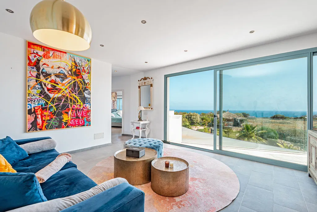 Villa, flooded with light, magnificent sea views-8