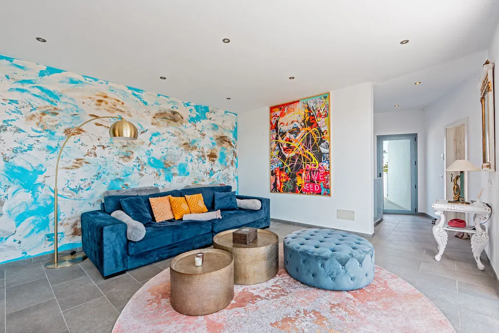 Villa, flooded with light, magnificent sea views-7