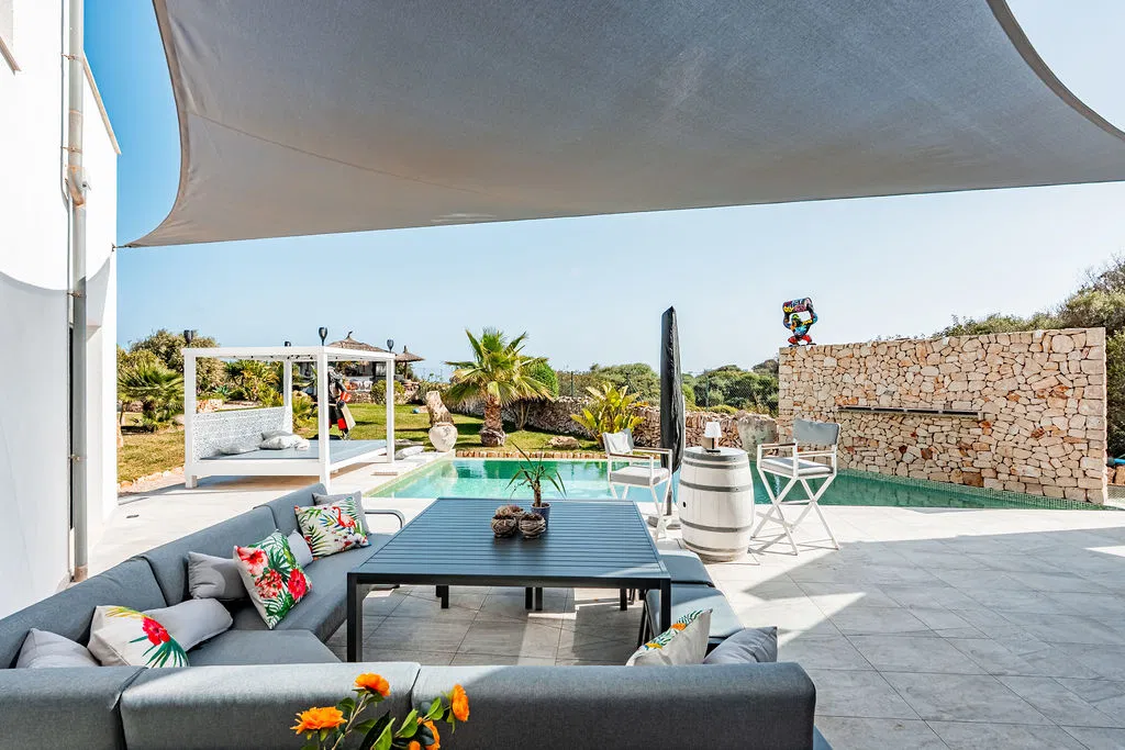 Villa, flooded with light, magnificent sea views-15