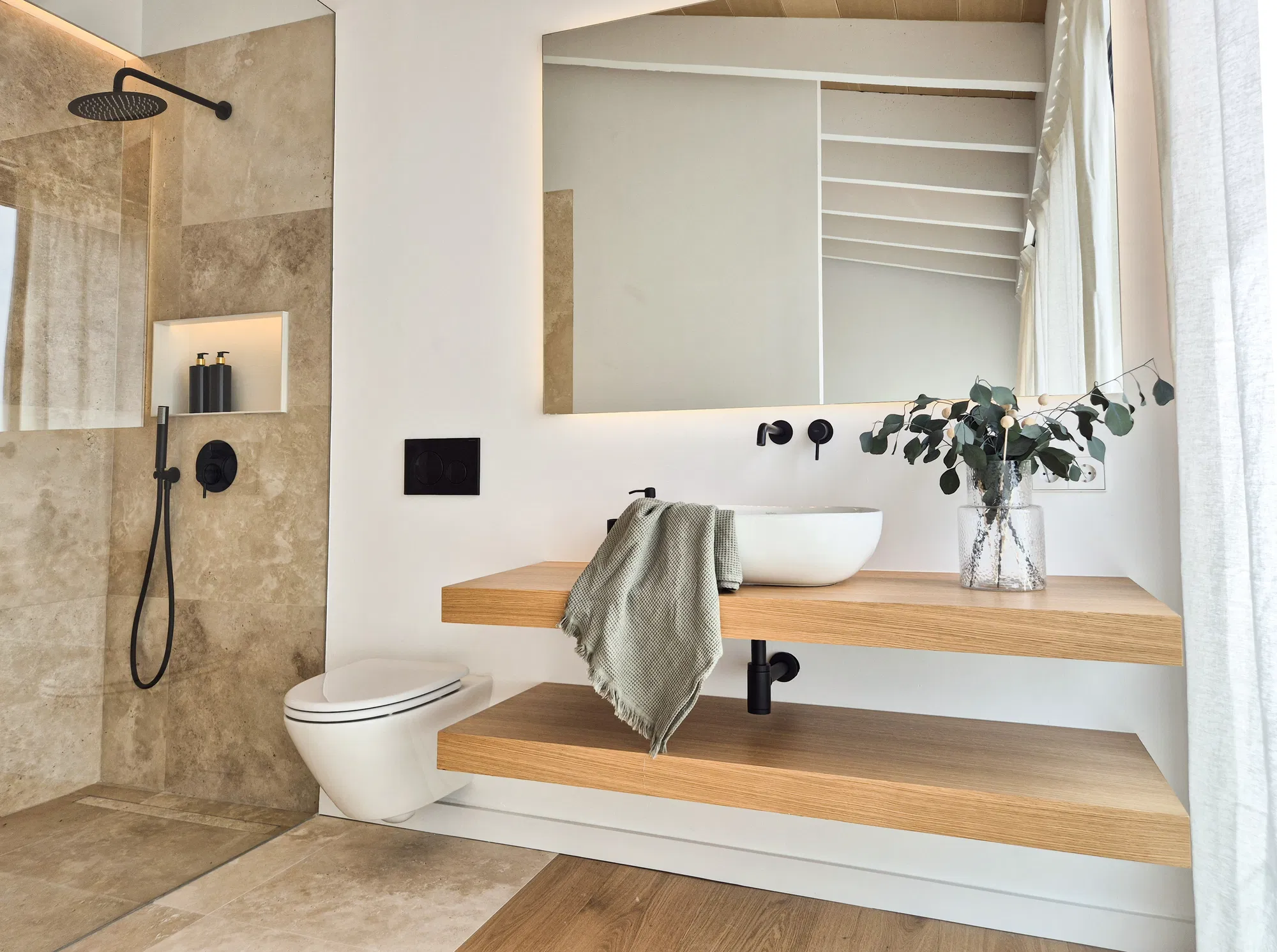 Charming & modern townhouse with pool-8