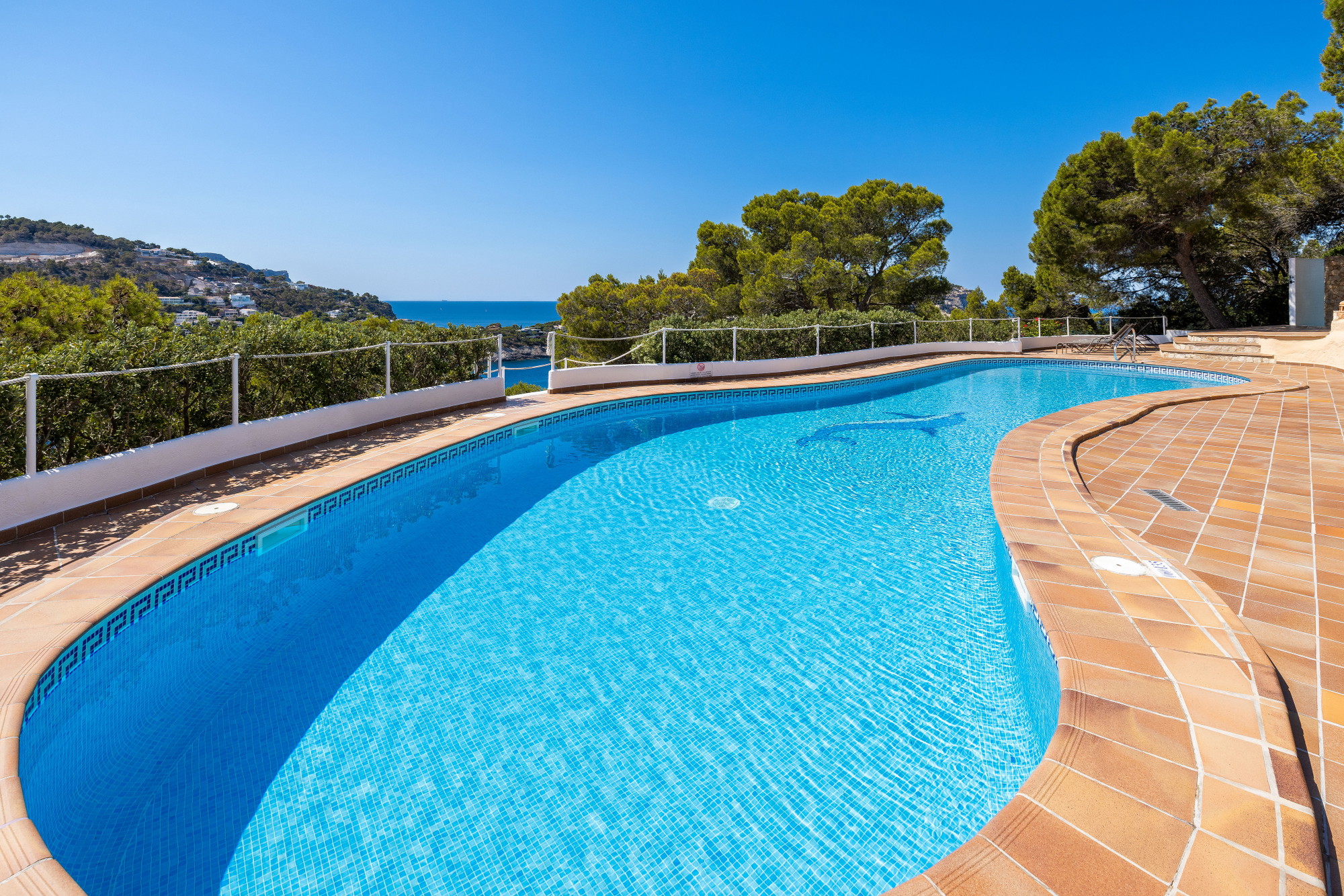 Modern flat with stunning views of the harbour, sea and mountains in Port Andratx-11