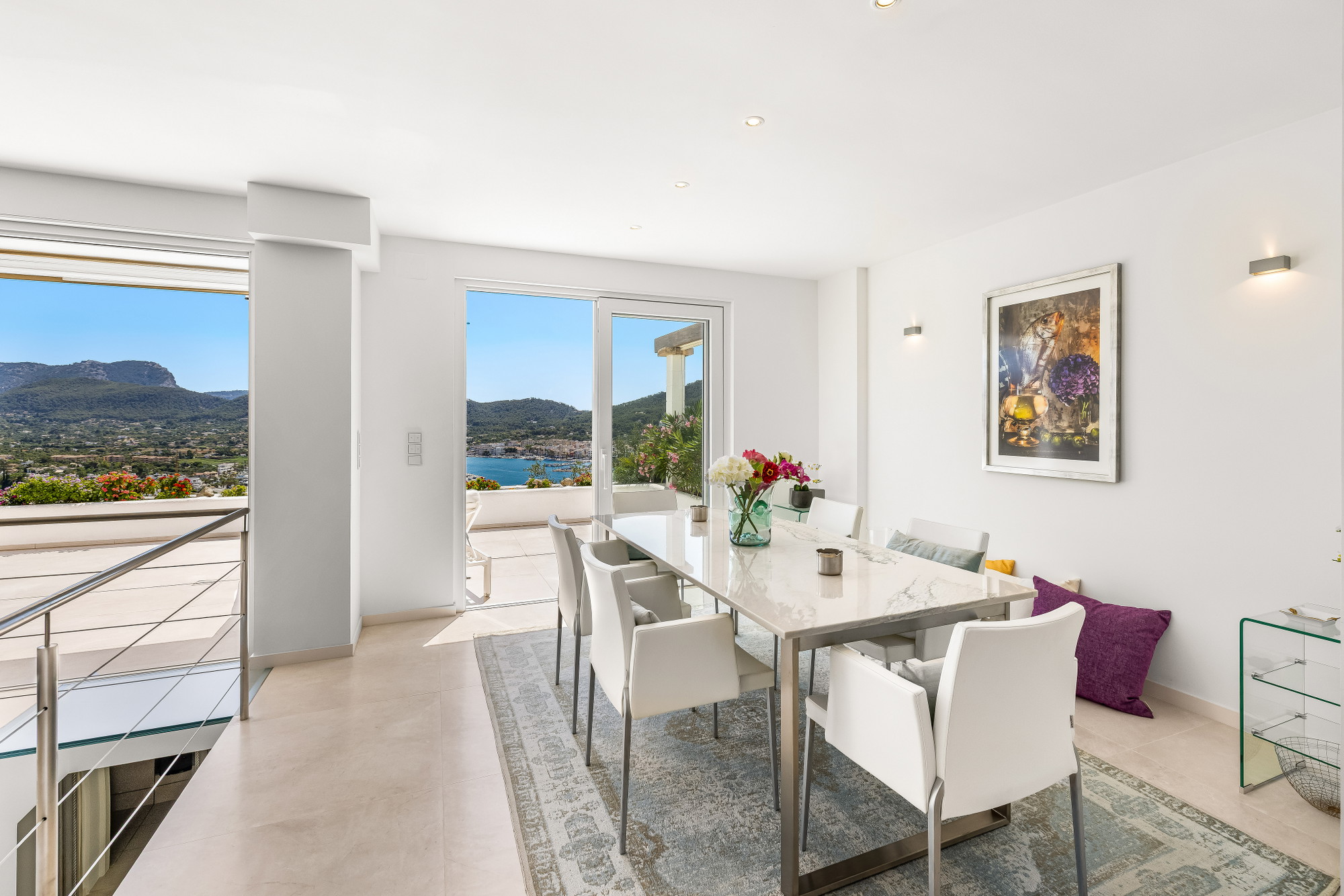 Modern flat with stunning views of the harbour, sea and mountains in Port Andratx-7