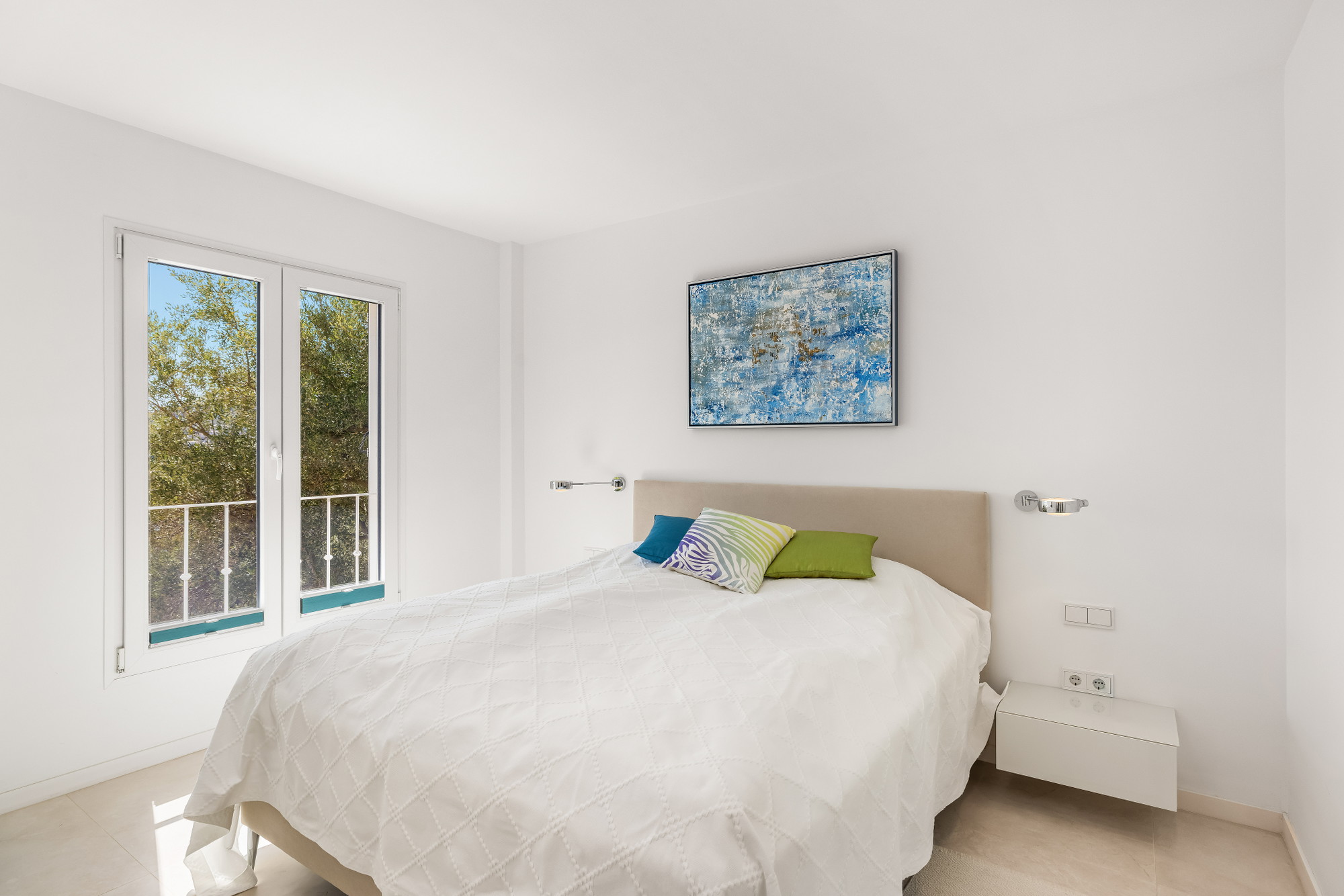 Modern flat with stunning views of the harbour, sea and mountains in Port Andratx-12
