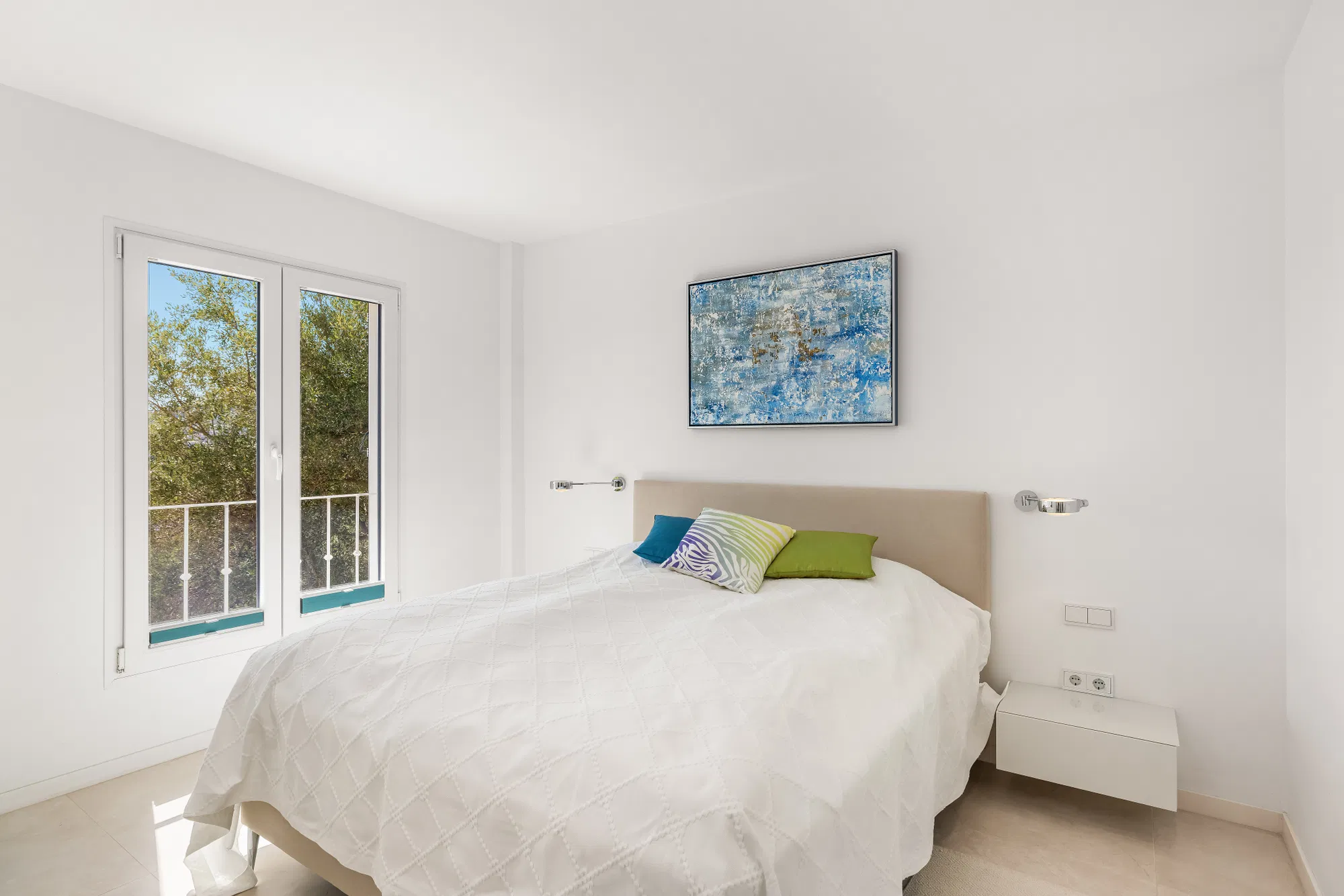 Modern flat with stunning views of the harbour, sea and mountains in Port Andratx-12