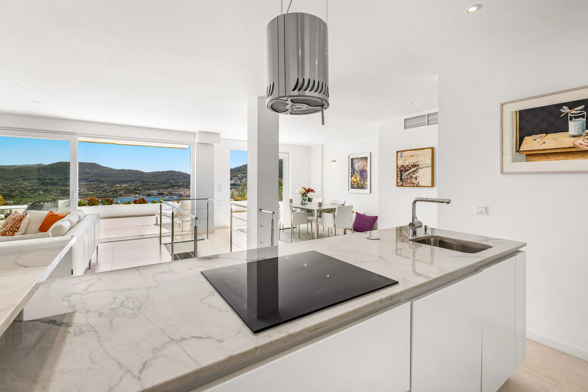 Modern flat with stunning views of the harbour, sea and mountains in Port Andratx-6