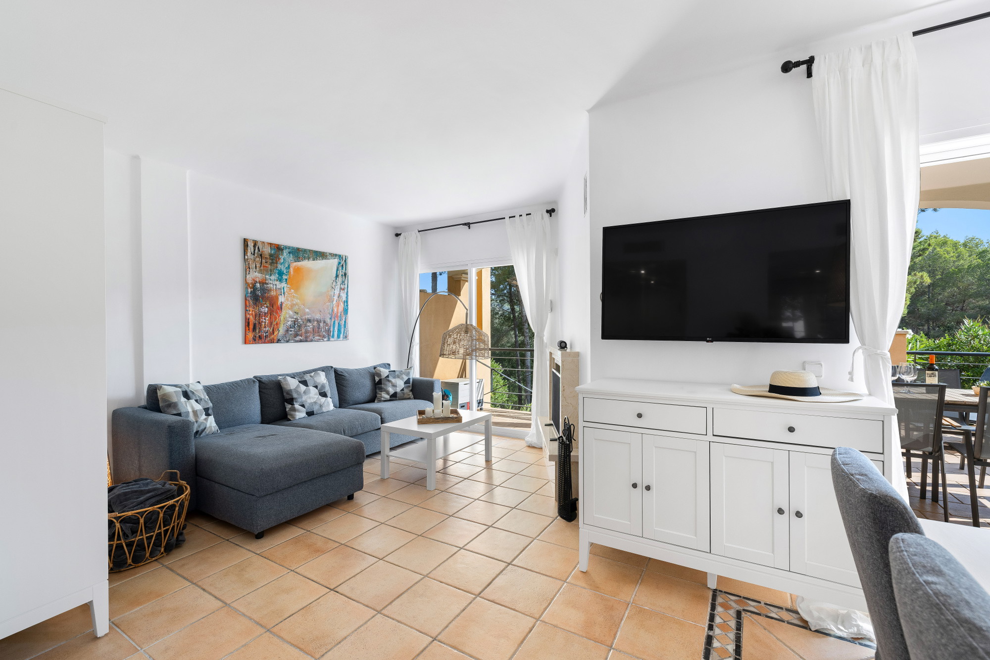 Charming end-of-terrace house in Camp de Mar – right next to the golf course-5
