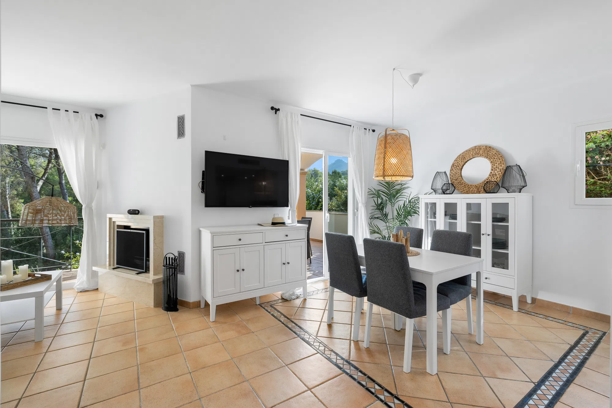 Charming end-of-terrace house in Camp de Mar – right next to the golf course-4