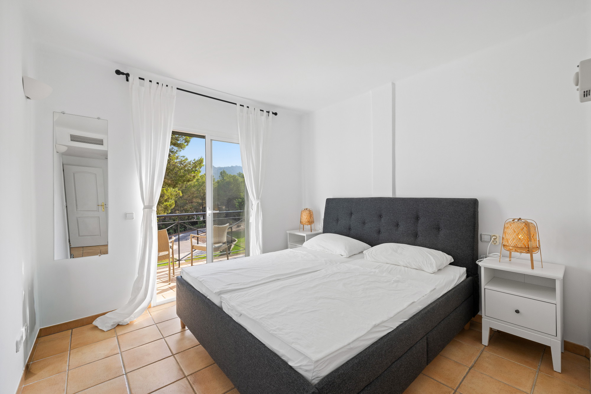 Charming end-of-terrace house in Camp de Mar – right next to the golf course-9