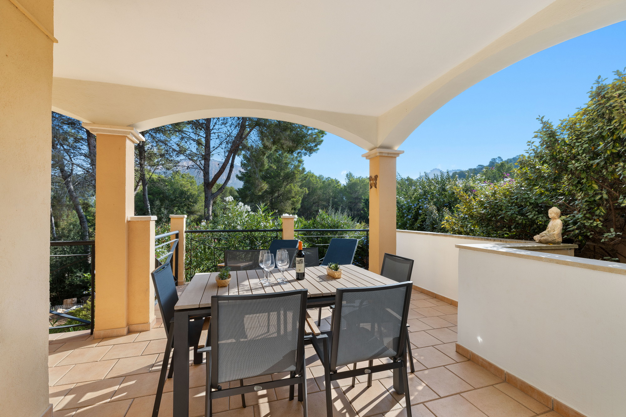 Charming end-of-terrace house in Camp de Mar – right next to the golf course-7