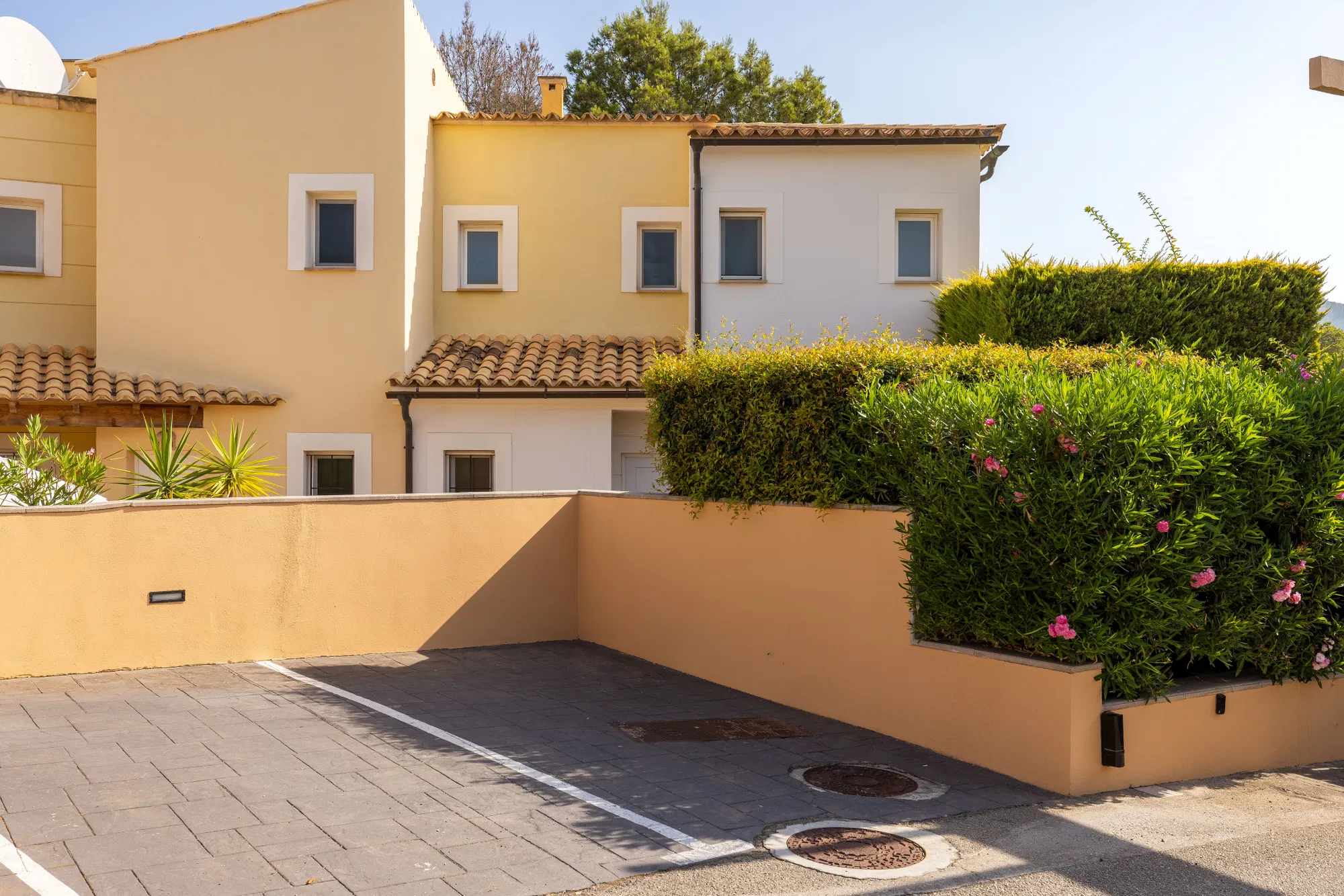 Charming end-of-terrace house in Camp de Mar – right next to the golf course-19