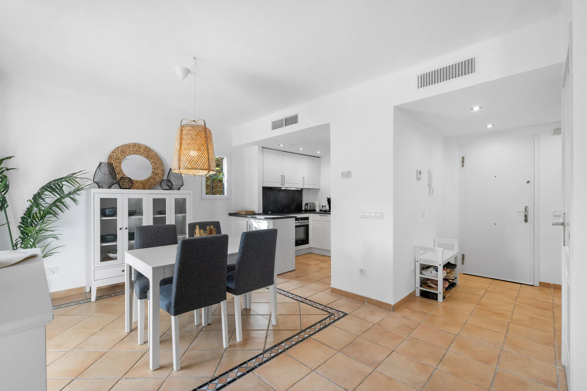 Charming end-of-terrace house in Camp de Mar – right next to the golf course-15