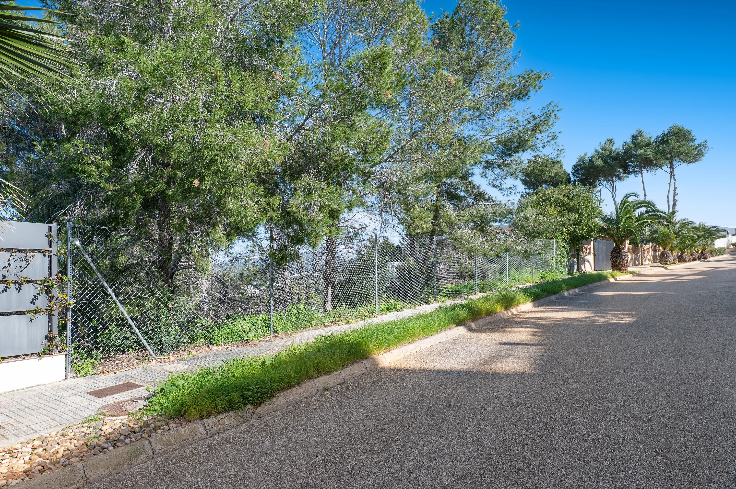 Parcel·la amb vista al mar en ubicació privilegiada-2