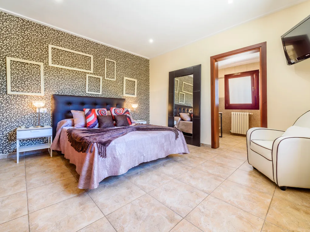 Elegante finca con excelente situación con licencia ETV-16