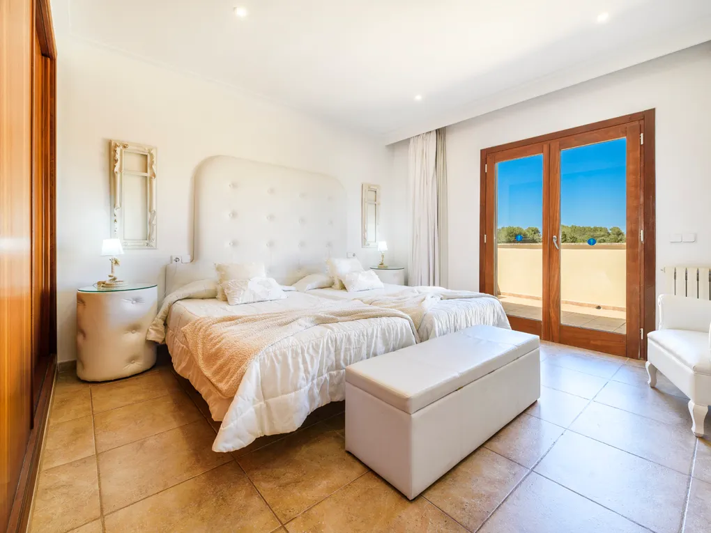 Elegante finca con excelente situación con licencia ETV-14