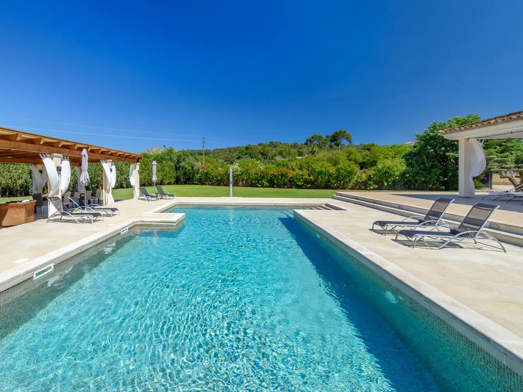 Elegante finca con excelente situación con licencia ETV-12