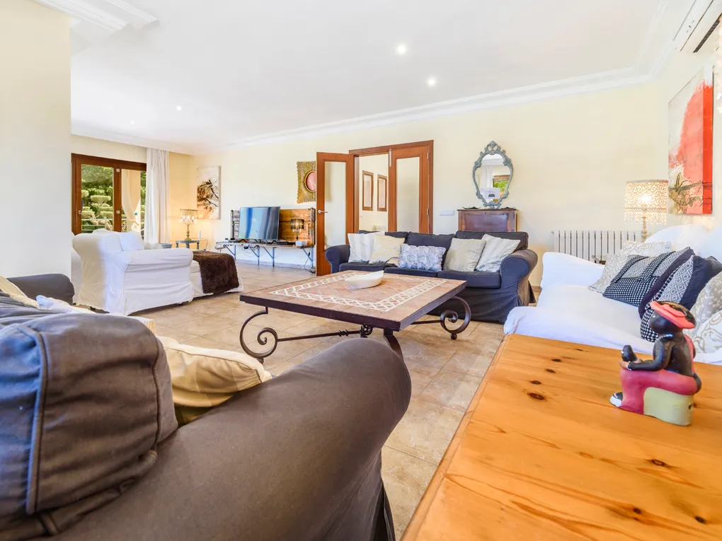 Elegancki wiejski dom w bardzo dobrej lokalizacji-7