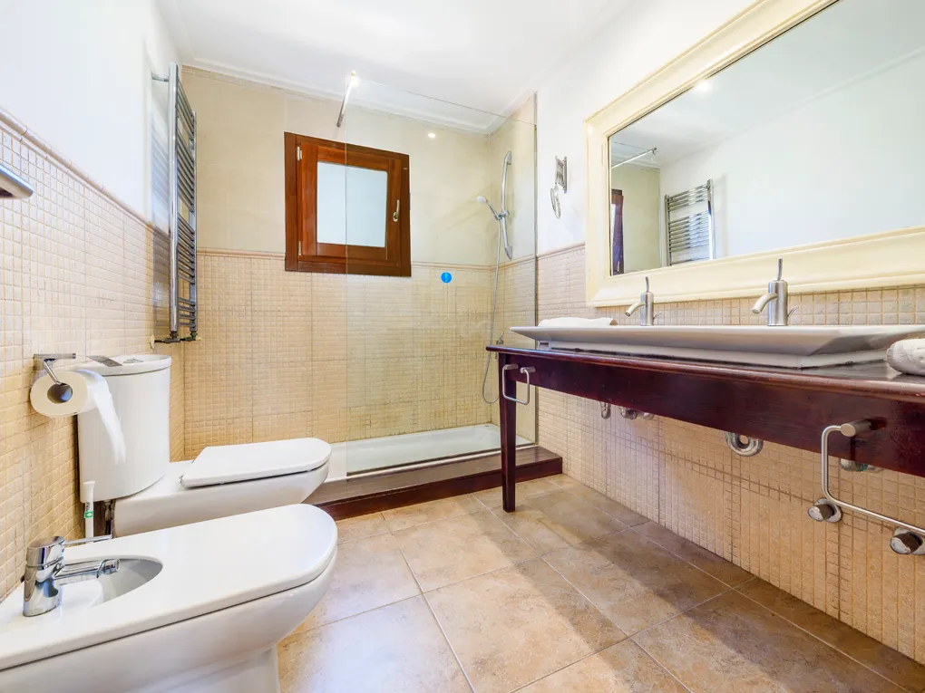 Elegante finca con excelente situación con licencia ETV-19