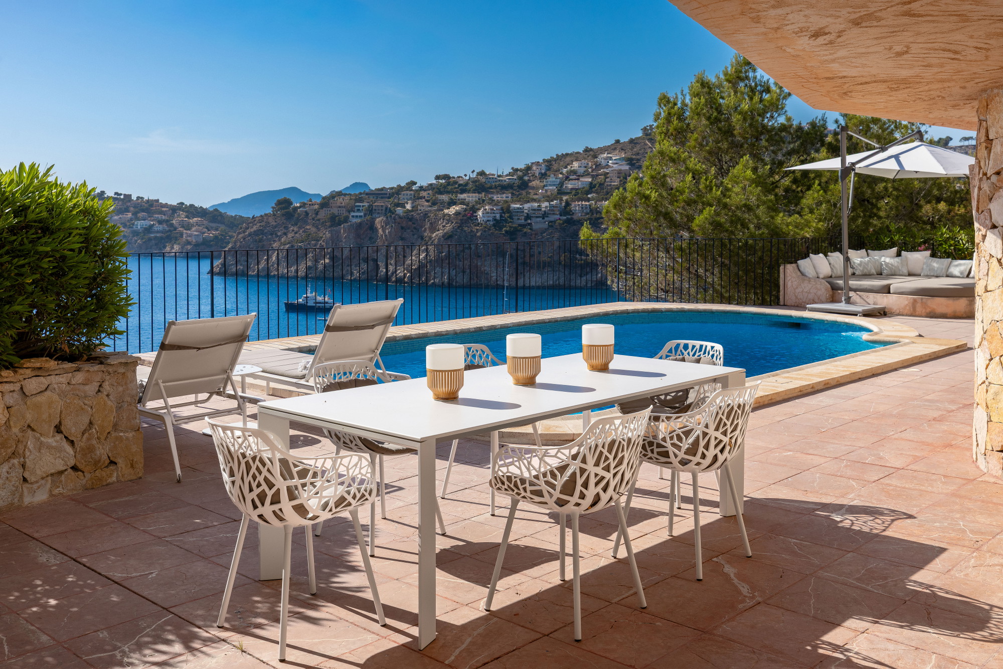 Spettacolare villa in prima linea di mare