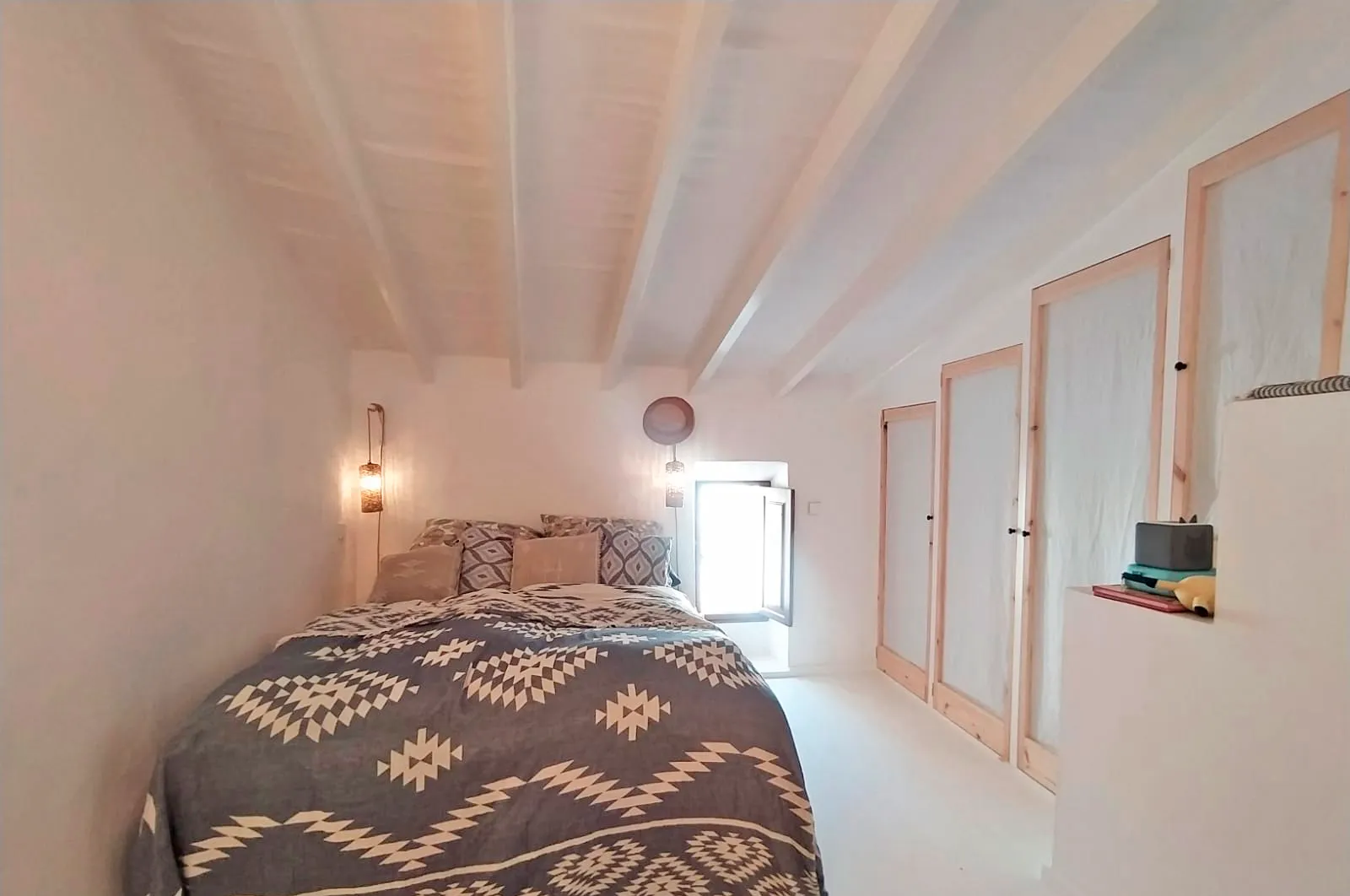 Charming village house with a pool and panoramic views-10