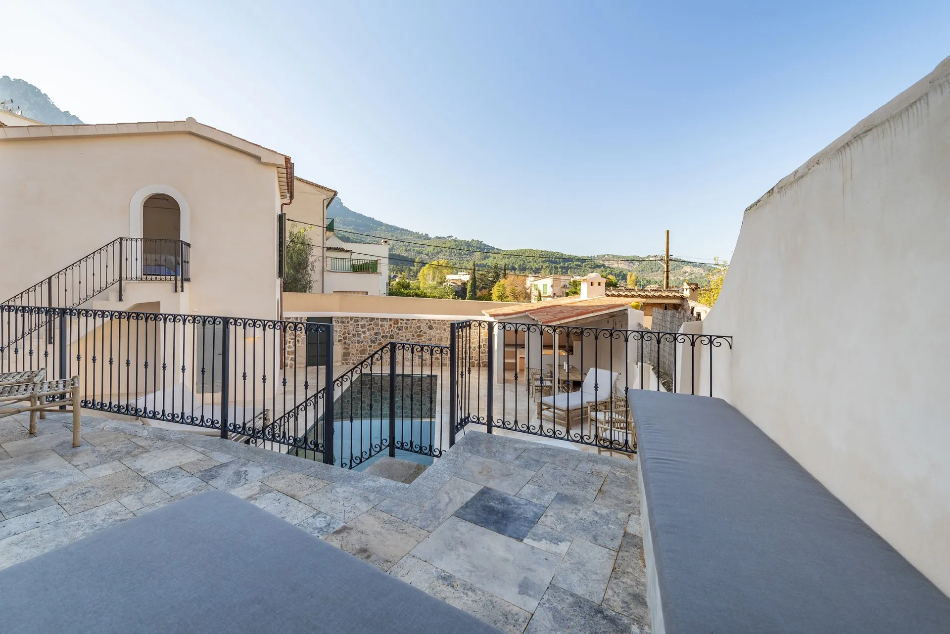 Fantastisk byhus i Sóller totalrenoveret med stil og kvalitet-22