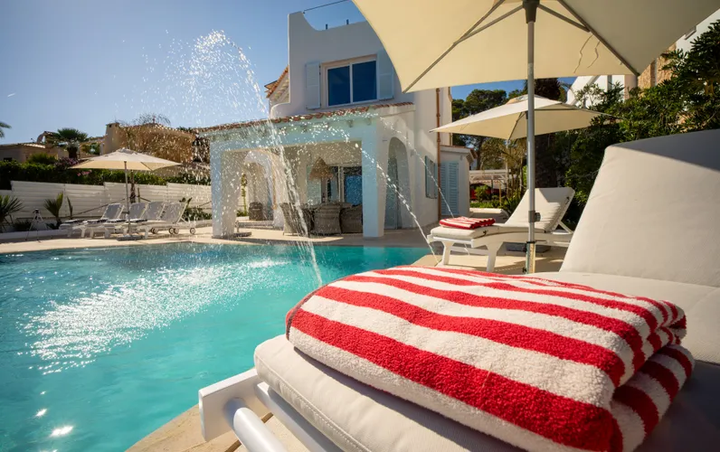 Fully renovated luxury villa with breathtaking sea views