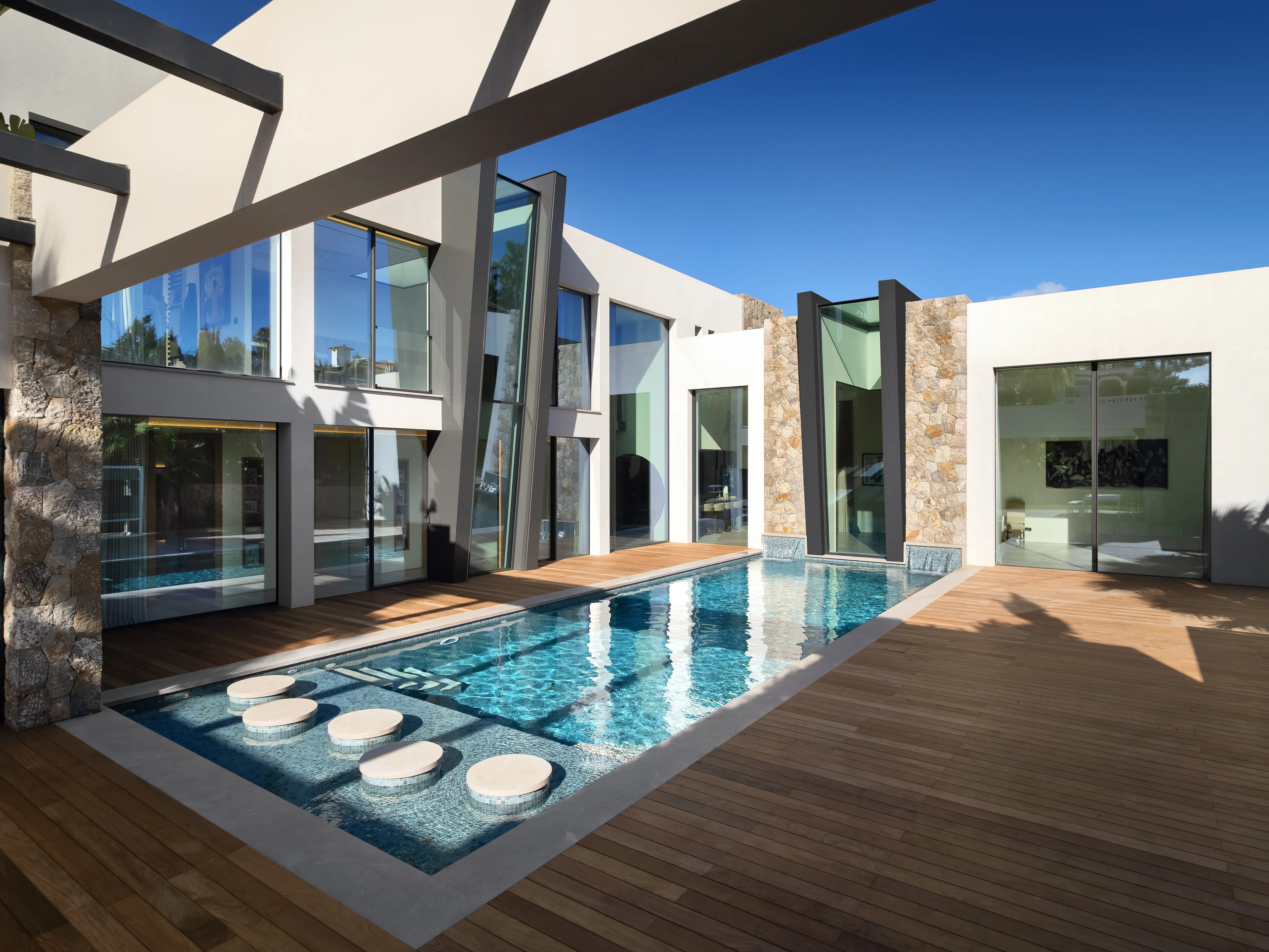 Villa de nueva construcción de alta calidad en Nova Santa Ponsa: arquitectura, funcionalidad y estilo de vida mediterráneo-1