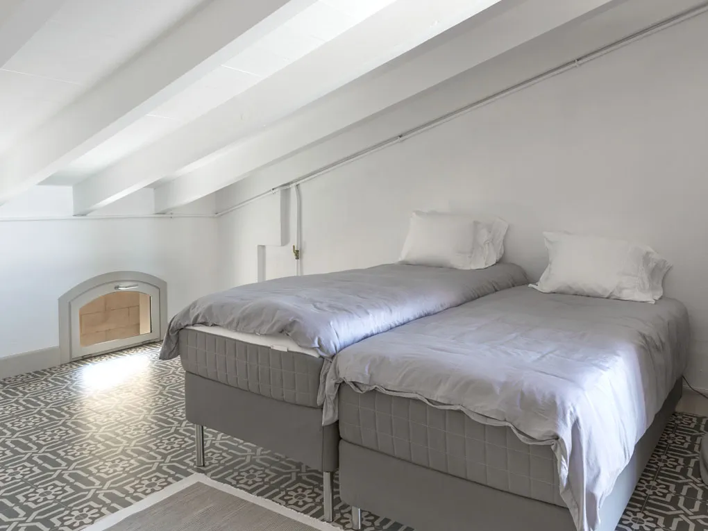 Bright and high-quality penthouse with terraces, lift and parking in San Jaime-11