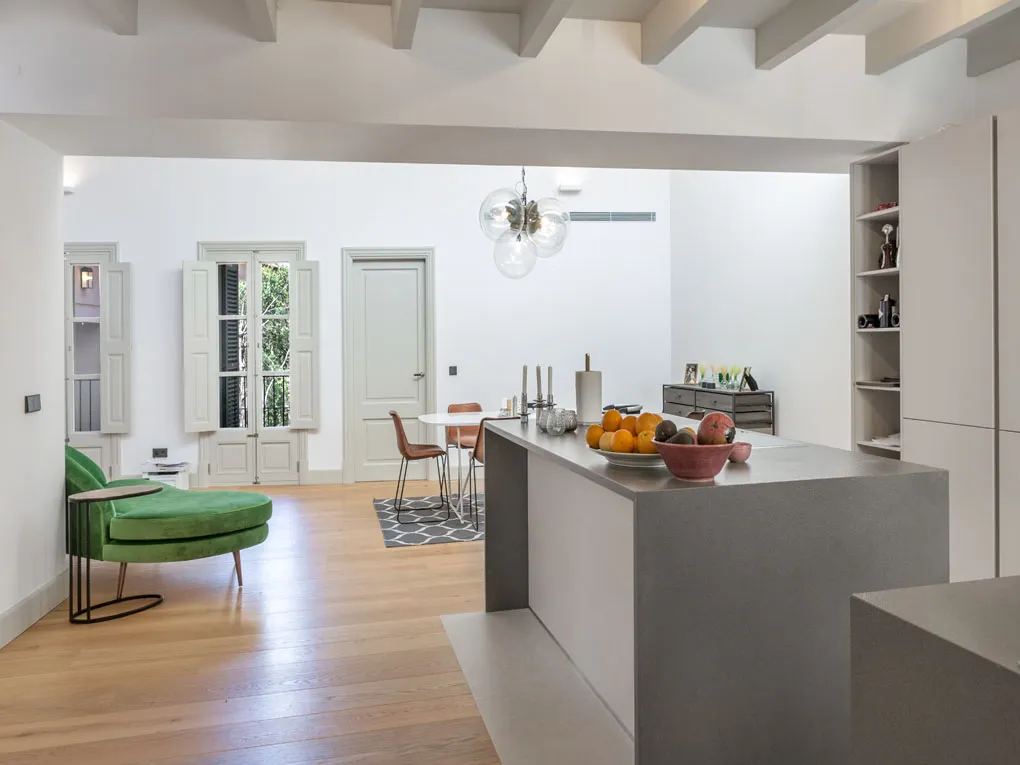 Bright and high-quality penthouse with terraces, lift and parking in San Jaime-9
