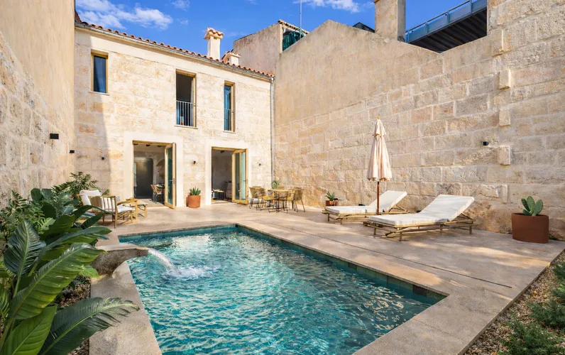 La seva nova llar a Muro: casa clau en mà amb piscina i prop de la platja