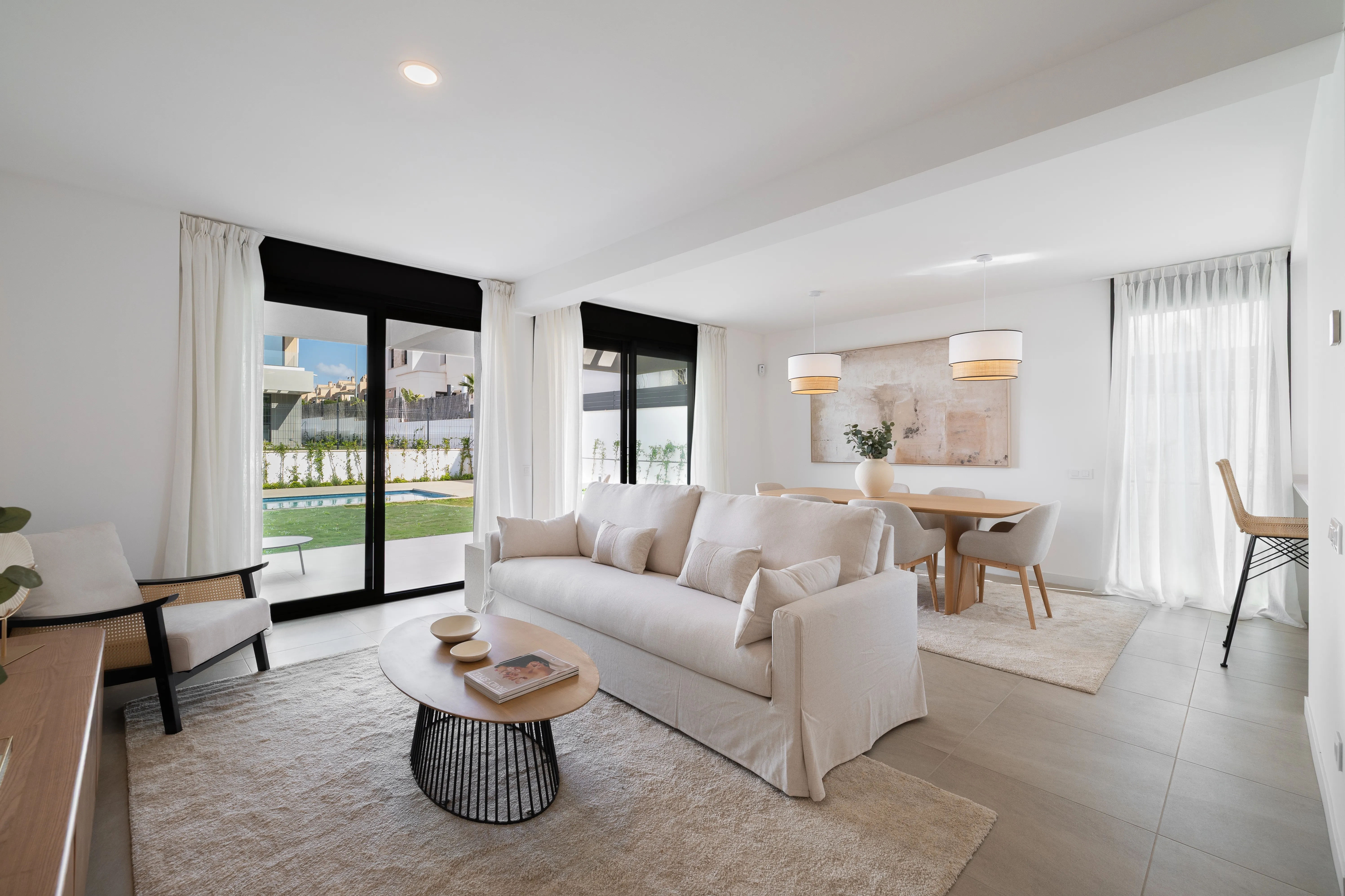 Nybygget halvt fritliggende hus med pool i Puig de Ros-1