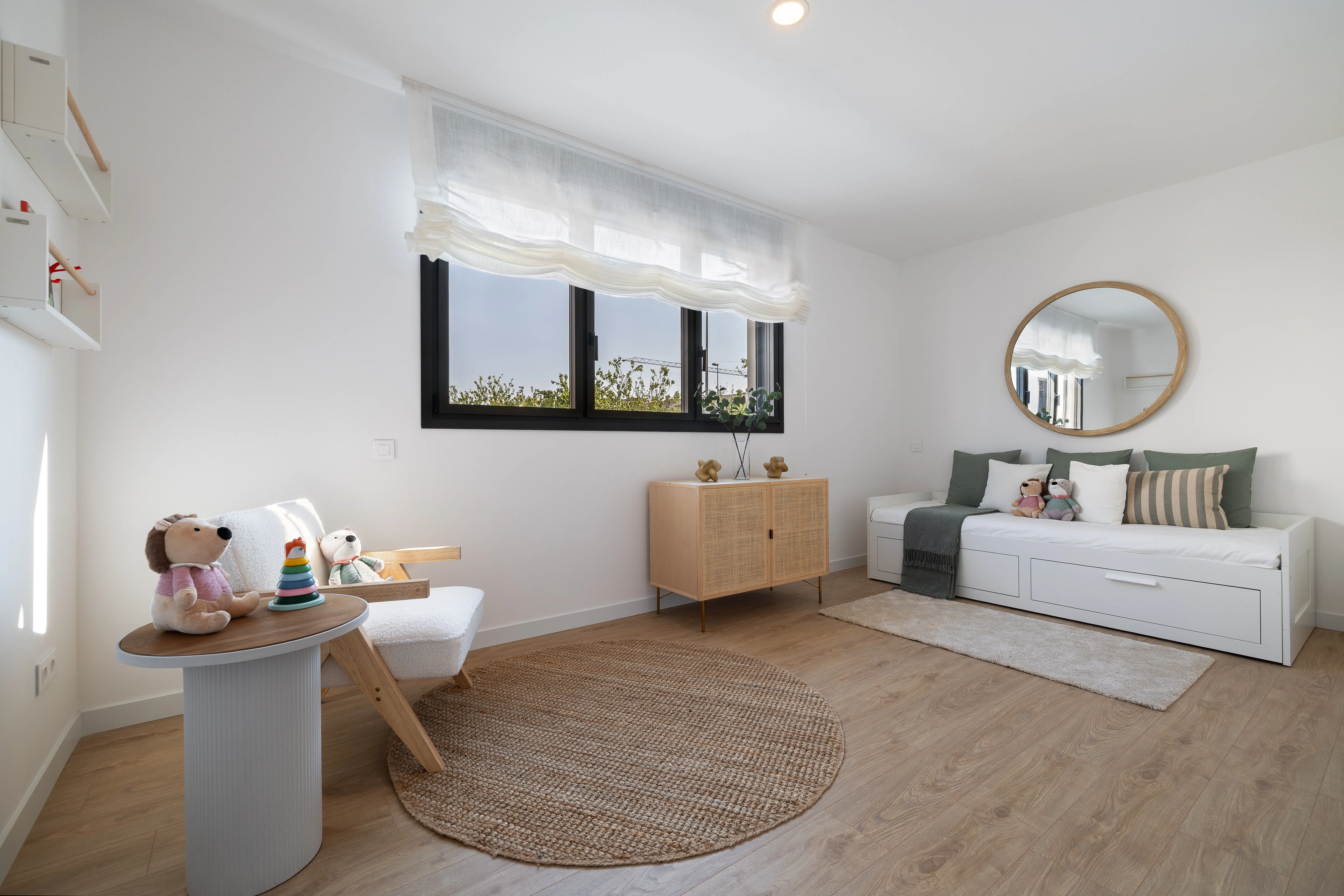 Nybygget halvt fritliggende hus med pool i Puig de Ros-9