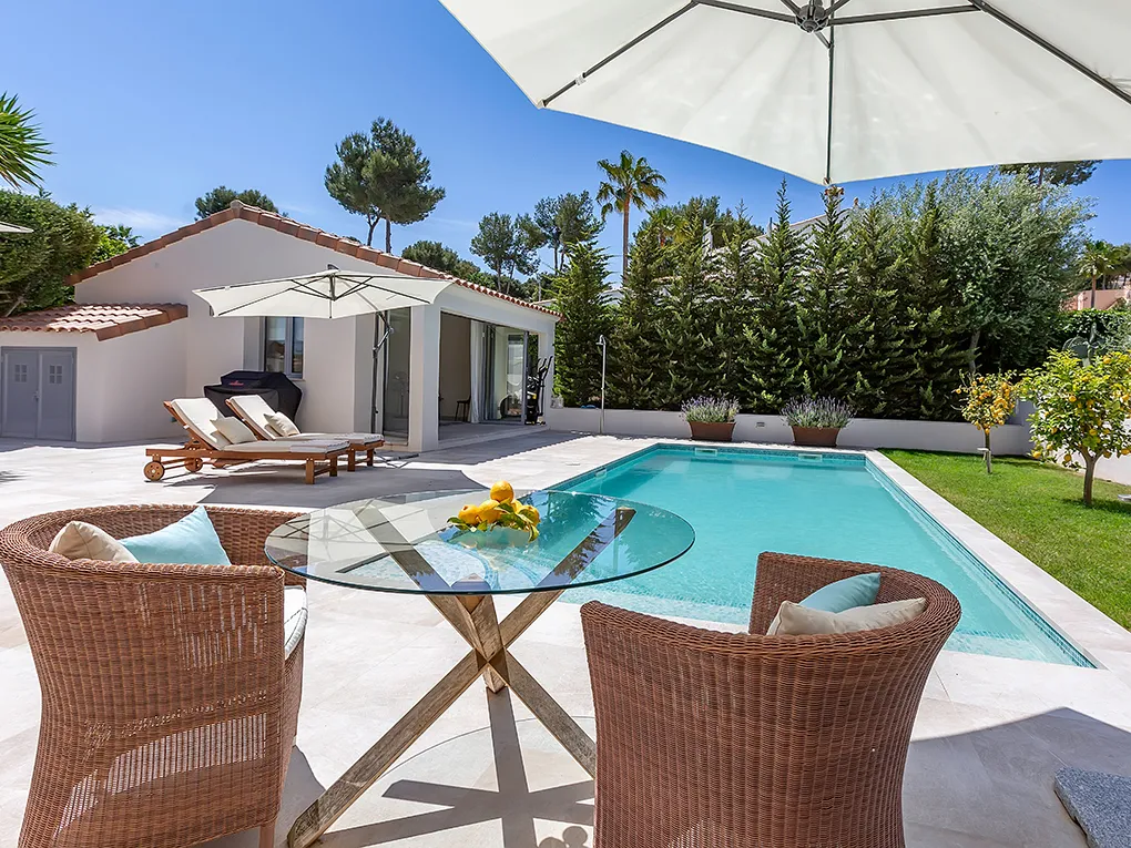 Mediterran moderne Villa mit Vermietungslizenz-4