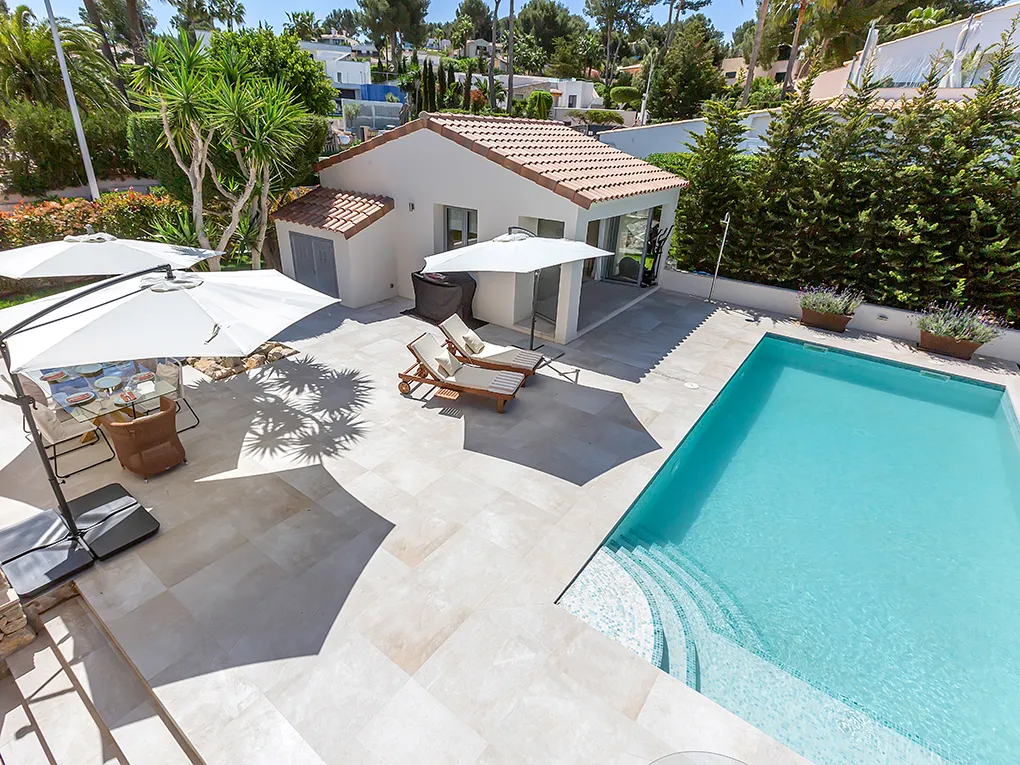 Mediterran moderne Villa mit Vermietungslizenz-16